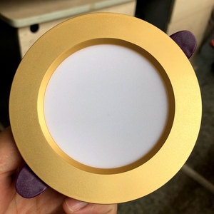 สปอตไลท์ติดเพดาน LED5-10cm 7.5แบบรูเปิดสามสีโคมไฟฝังท้องฟ้าห้องนั่งเล่นไฟดาวน์ไลท์ยุโรป