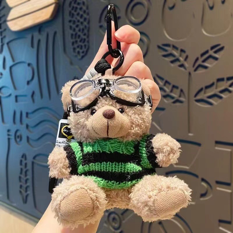 Green Clothes - Pilot Little Brown Bear