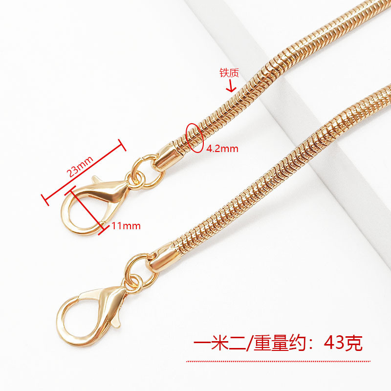 Hsg4212-0014. Cadena de serpiente de hierro de 2 mm, 1.2 m, color dorado.