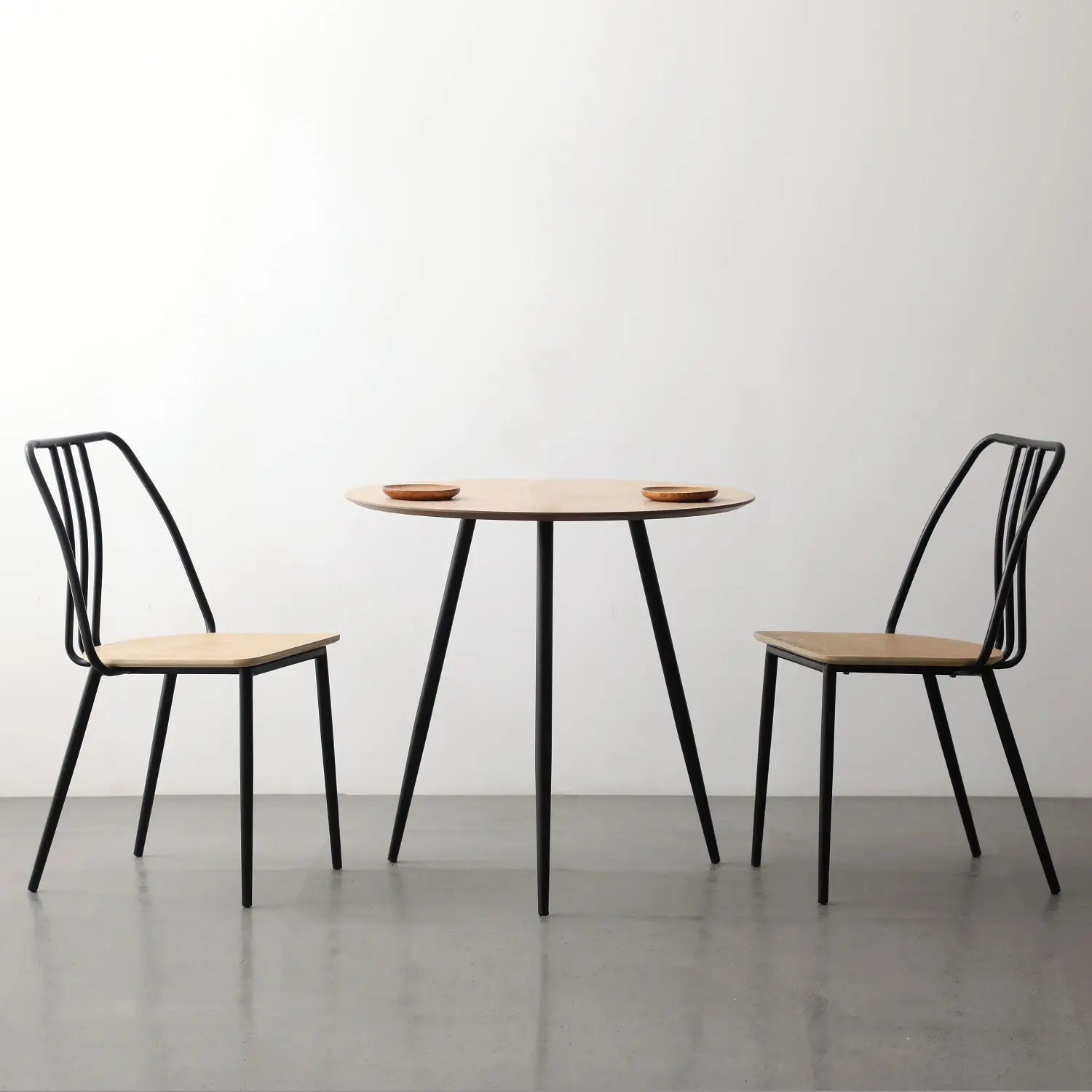 Vente en gros de maison ensemble de salle à manger nordique moderne Comedor 4 chaises petite cuisine de café table à manger ronde en bois de chêne avec chaises