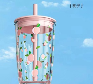 ガラス製品ホット販売自動回転コーヒーカップクリエイティブストローカップ<span class=keywords><strong>V</strong></span>字型グラスカップストロー付き