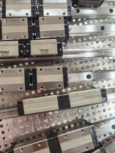 THK HSR Series <strong>Linear</strong> <strong>Guide</strong> <strong>Rail</strong> <strong>Linear</strong> <strong>Block</strong> <strong>Linear</strong> Skate <strong>CNC</strong> Machine Parts HSR15 HSR20 - Product Image 5