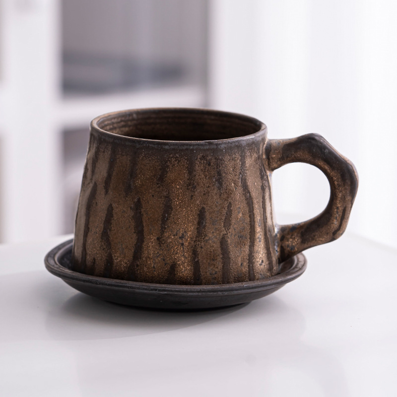 Dark brown-red gold