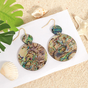 ต่างหูสำหรับผู้หญิงแบบฝังเกล็ดเปลือกหอยเป๋าฮื้อ - Product Image 3