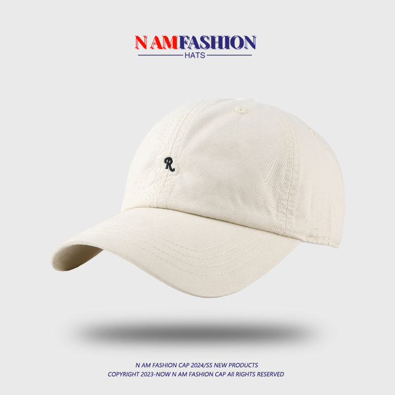 Mini letter r baseball cap off white