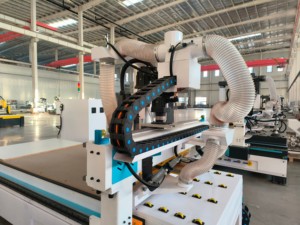Enrutador de madera fácil de operar a buen precio, máquina enrutadora CNC 1325 ATC, 12 dispositivos automáticos de cambio de herramientas de alta velocidad - Product Image 6