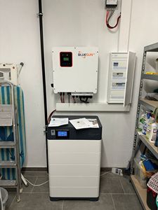 蓝森顶级销售欧盟市场8KW 10KW 12KW 15KW 20KW 30KW功率逆变器混合逆变器带Wifi监视器