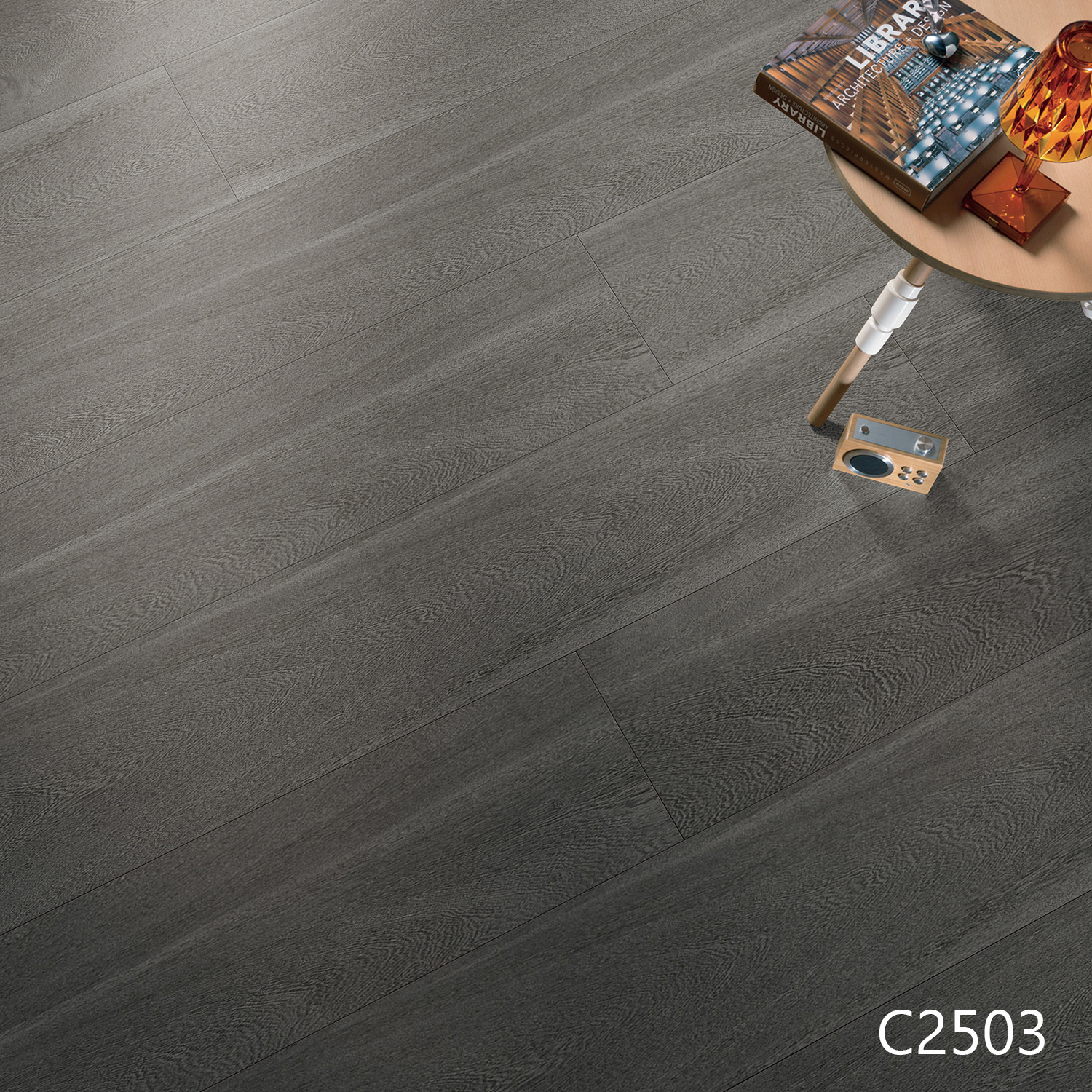 C2503 - Carreau de sol en chêne charbon fumé
