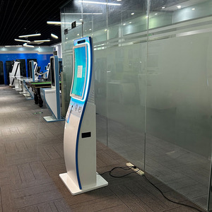 23,6-Zoll-Display Touchscreen-Kiosk Interaktives Panel Kiosk Kiosk Display Stand Monitor Warteschlangen system Gebogener Boden stehend - Product Image 2
