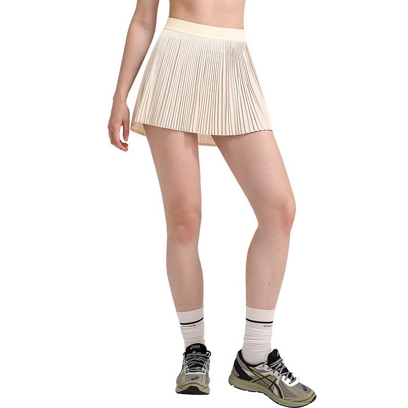 สีเหลืองครีม