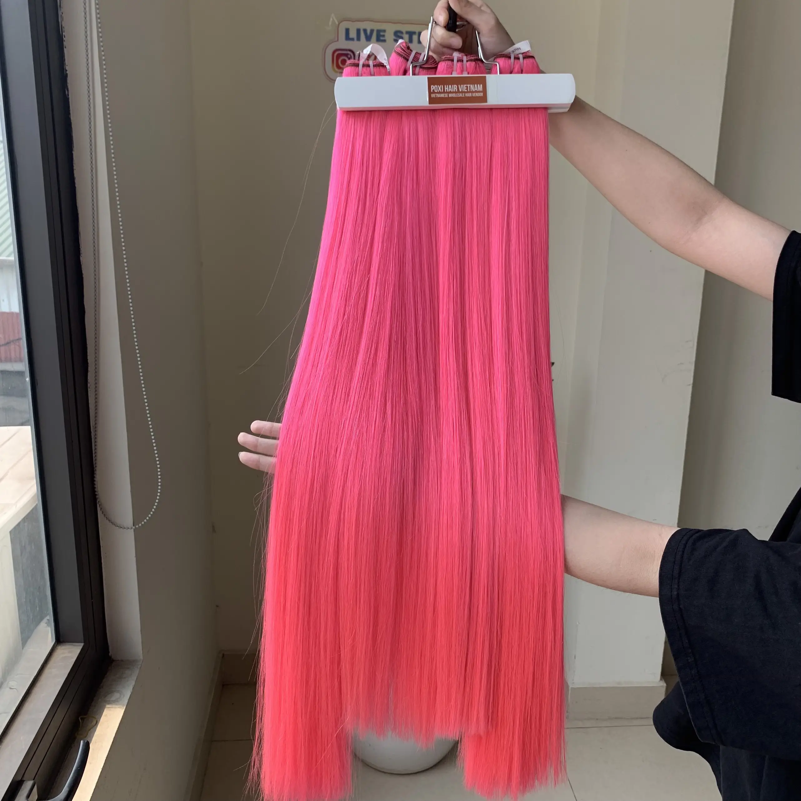 वियतनाम निर्माता से महिलाओं के लिए मशीन वेट गुलाबी रंग के बाल एक्सटेंशन थोक बिक्री वर्जिन बाल सौंदर्य उत्पाद