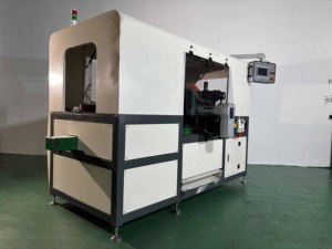 Máquina de mecanizado CNC de aleación de aluminio al mejor precio para perforar, cortar ranuras en maquinaria para hacer ventanas y puertas - Product Image 2