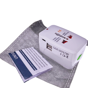 全球旅行多功能适配器2 USB + Type-C通用插头插座2A安全转换插座OEM定制额定CN - Product Image 2