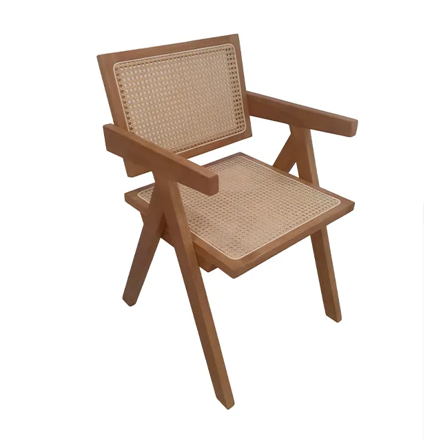 Silla de comedor de madera de caucho de fábrica 2024 con reposabrazos, silla de ratán PE