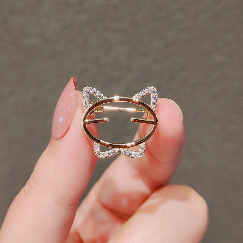 No. 11 Golden Cat