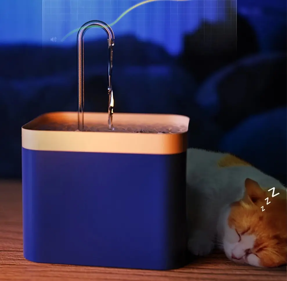 Ultra sessiz 1.5L şarj edilebilir güvenli kare kapalı kedi su çeşmesi küçük hayvanlar için tüm hava içme