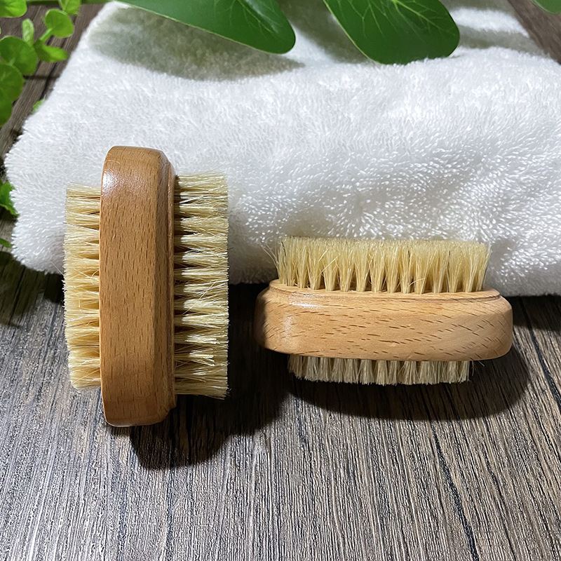 #096 Bois de hêtre + poils de sanglier (brosse à ongles)