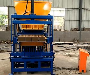 QT4-10 macchina per la produzione di blocchi di argilla automatica