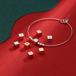 卸売925スターリングシルバー6mm研磨幾何学的小さな正方形スペースビーズDIYジュエリーアクセサリー用