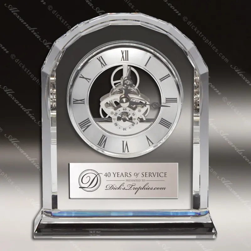 Relógio de mesa cristal gravado modelo de troféu
