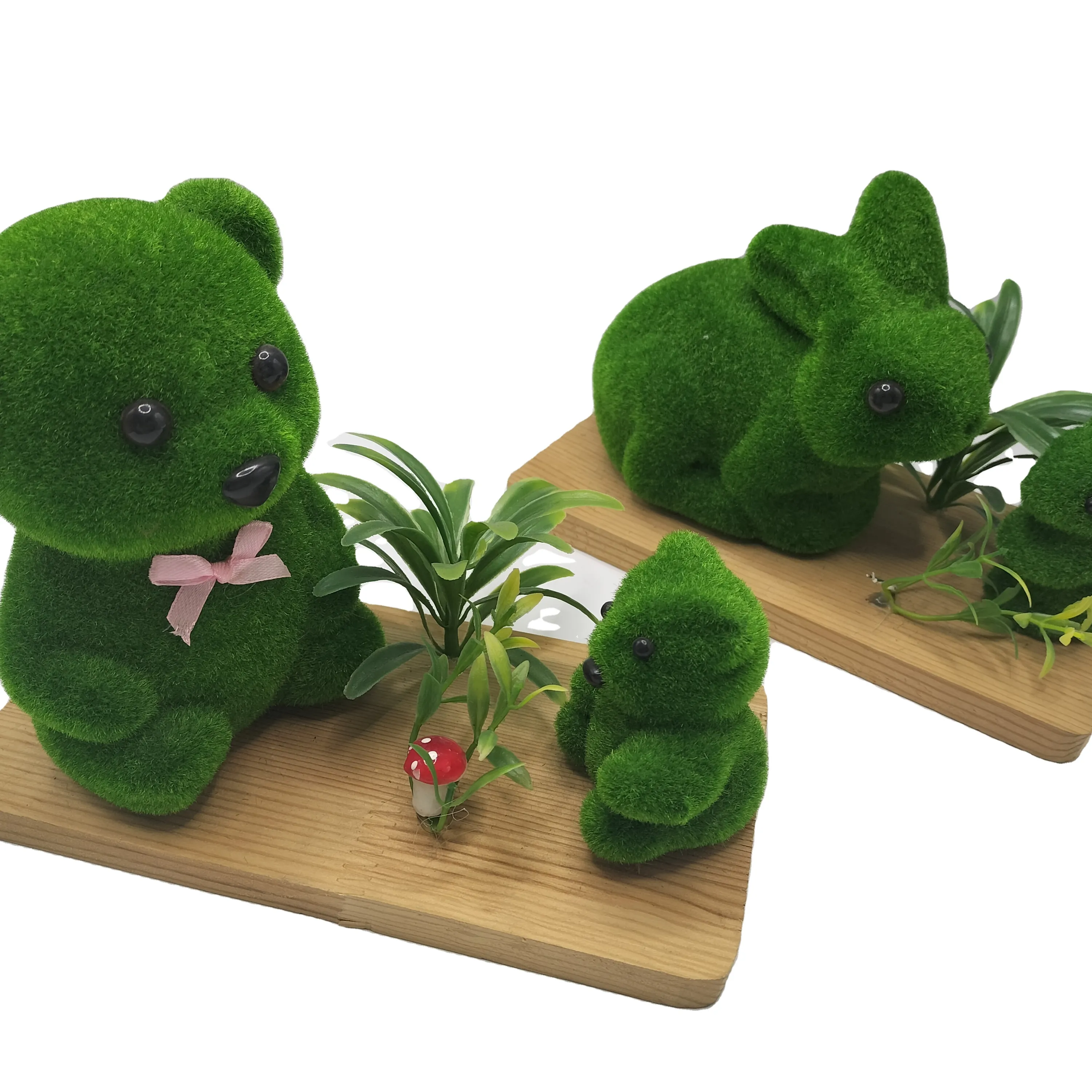 Fábrica de atacado artificial planta verde coelho urso artesanato ao ar livre musgo artificial animais decoração de jardim