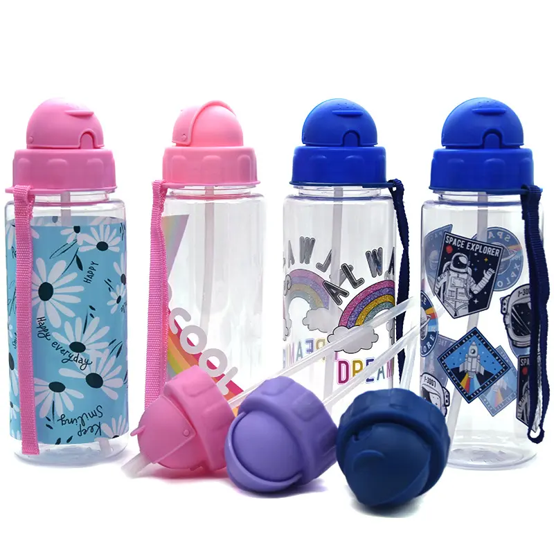 Botella de agua de plástico sin BPA para niños, diseño bonito personalizado de fábrica, con pajita