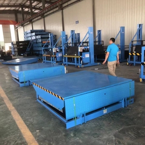 Electric Lift Cargo <strong>Loading</strong> <strong>and</strong> <strong>Unloading</strong> Dock Ramp Forklift <strong>Container</strong> <strong>Loading</strong> <strong>and</strong> <strong>Unloading</strong> Ramp Truck Yard Leveling <strong>Machine</strong>