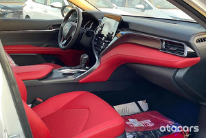 Mükemmel durumda kullanılan Toyota Camry <span class=keywords><strong>SE</strong></span> V6 3.5L 2023 Model yılı benzinli FWD iyi devam etmeye hazır