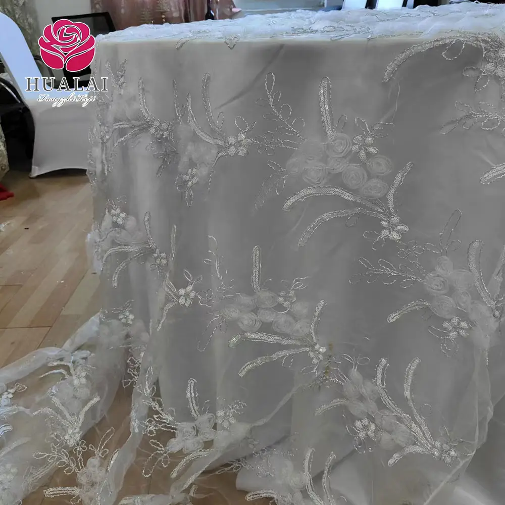 Tela de poliéster de encaje bordado elegante de lujo, mantel de malla redondo blanco 132 para banquete de boda