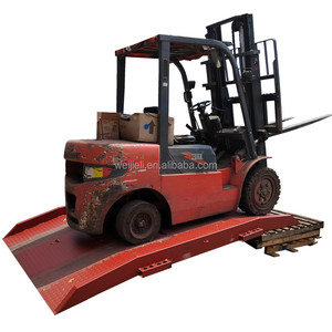 Heavy Forklift <strong>Ramp</strong> Plate <strong>Dock</strong> Plate Convenient <strong>Loading</strong> and <strong>Unloading</strong> Channel Plate 8 Tons - Product Image 1