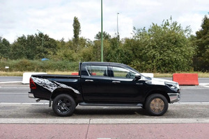 BEST DISCOUNT PRICE Used Toyota-Hilux Full Option 2.7l <strong>MT</strong> Available for Delivery