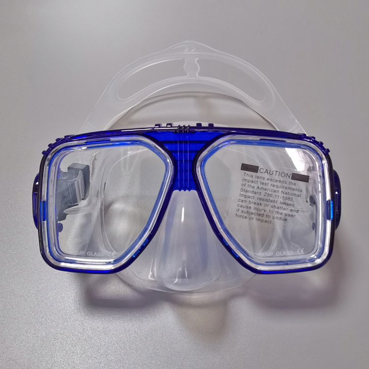 Falda azul y transparente