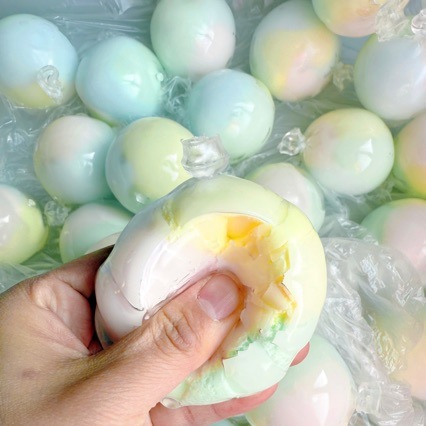 6cm macaron gradient crunchy balls