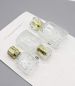 Kaliteli özel şeffaf parfüm şişeleri dişli püskürtme memesi ile 30ml/50ml/100ml kırılmaz cam CE ISO sertifikalı - Product Image 2
