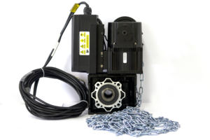 Automat isiertes kommerzielles Tür <span class=keywords><strong>system</strong></span> mit selbstsicher ndem RV50-Schneckengetriebe-Reduziermotor der C-Serie C60 und integrierter Steuerung