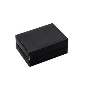 กล่องบรรจุภัณฑ์ใส่การ์ดเล่นพิมพ์ลายสีสำหรับเกมกระดาน - Product Image 1