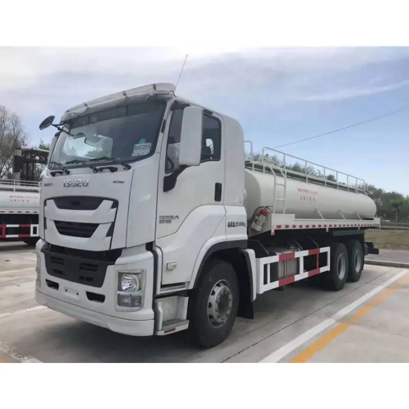 ISUZU resistente 6*4 GIGA 20 toneladas Carro de riego camión cisterna venta en Arabia Saudita
