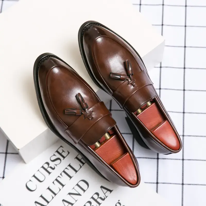 AMPLE Italiano Loafer Sapatos Casuais Respirável Pu Deslizamento De Couro Em Sapatos De Vestido Masculino Para Homens