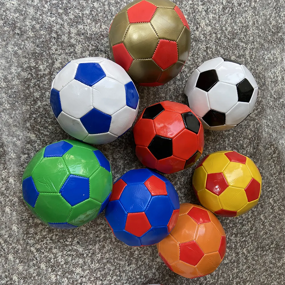 كرة القدم الاطفال البسيطة حجم 2 الكرة الاطفال يلعبون كرة القدم PVC رغوة كرة القدم لعبة للأطفال
