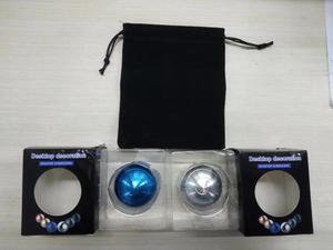 Yicheng工場卸売高品質人気金属フィンガースピナーおもちゃ減圧スピンフライングオーブボールスピナー