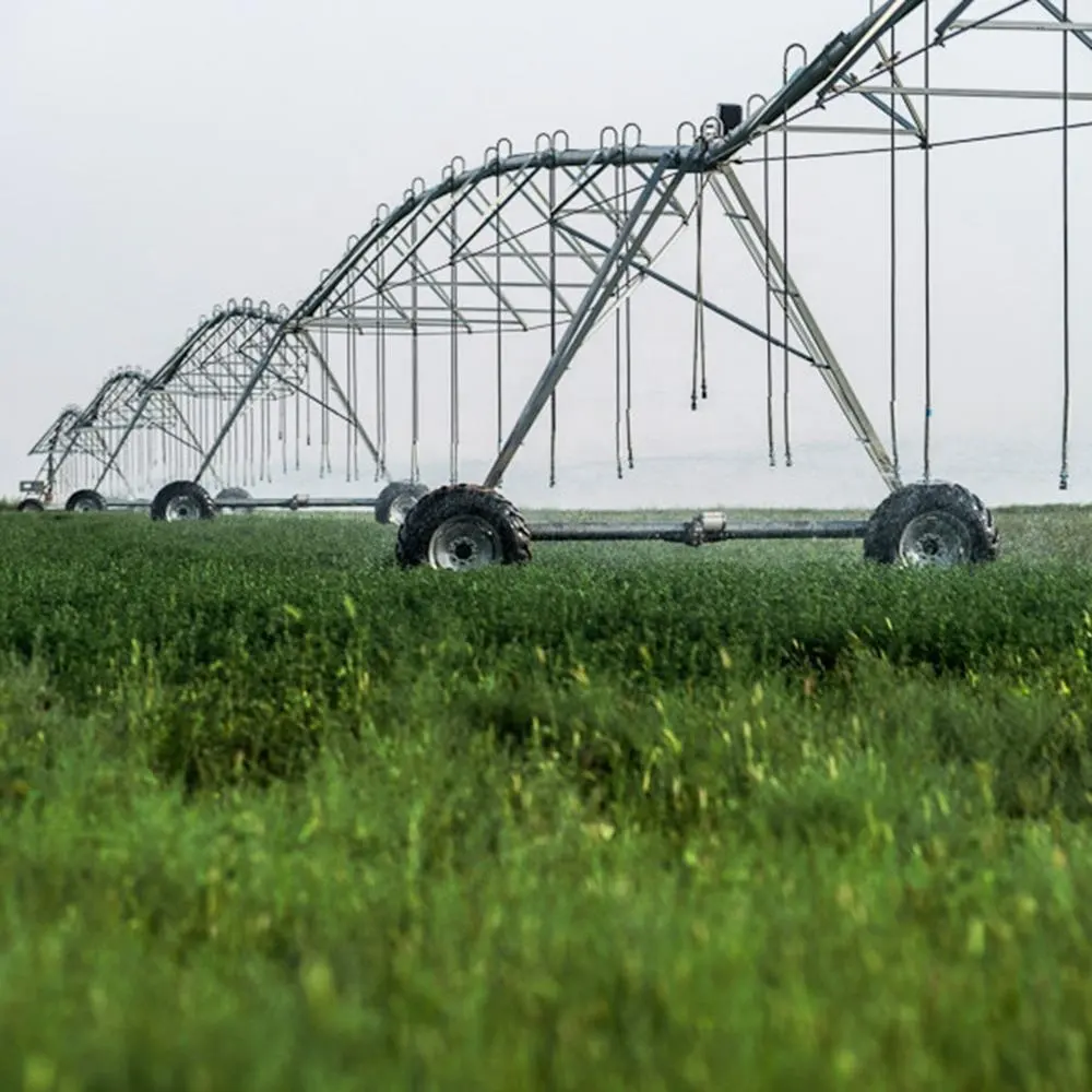 Sistema de riego para granja, aspersor y carrete de agua