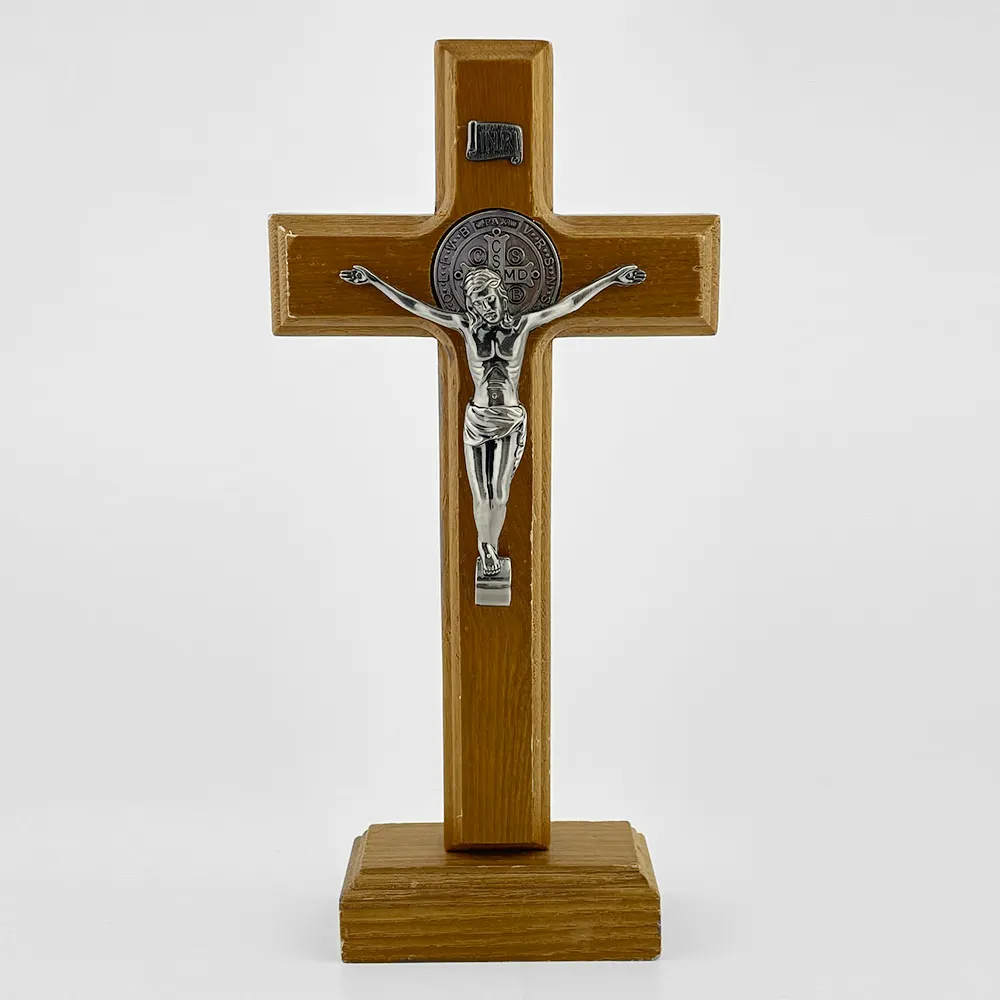 ODM/OEM Brown Igreja Cruz De Pé Crucifixo Católico Decoração Para Casa Orar Liga Crucifixo Banhado A Prata Grande Cruz De Madeira