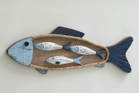 Design horizontal à trois poissons de style antique