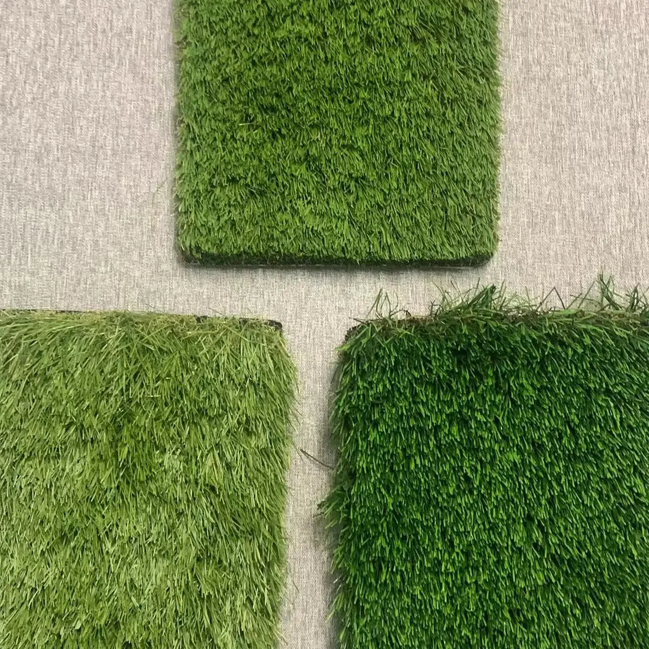 Новый дизайн, толстая газонная искусственная трава для футбольного поля, 50 мм/60 мм, весна и осень, от 3 до 5 видов цветов, яркий газон