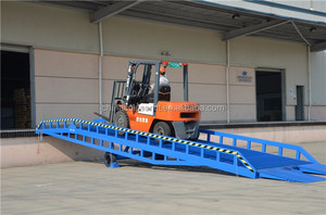 Adjustable Hydraulic Mobile Dock Ramp for <strong>Container</strong> - Customizable <strong>Load</strong> Capacity