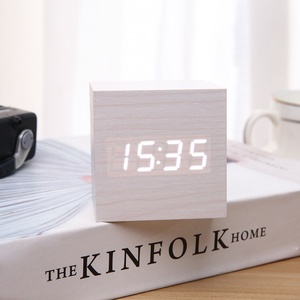 Despertadores LED de madera Temperatura Reloj electrónico Control de sonidos Pantalla LED digital Reloj de mesa de escritorio - Product Image 1