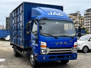 <span class=keywords><strong>Van</strong></span> Cargo Truck日本ブランドEuro5 4*2ディーゼル自動軽トラック単列新しい状態4x2ドライブホイール