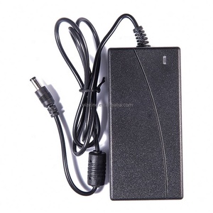 Adaptador de 13,5 voltios y 6 amperios Salida de CC Conmutación 13,5 V 6a Adaptador de corriente - Product Image 1