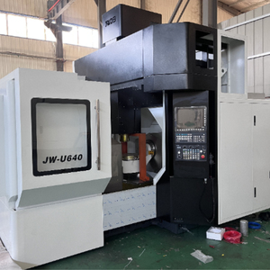 2025 China Alta Precisão <span class=keywords><strong>5</strong></span> Eixo <span class=keywords><strong>CNC</strong></span> Fresadora Popular Barato Pórtico Centro de Usinagem com BT40 Eixo Taper Fabricante