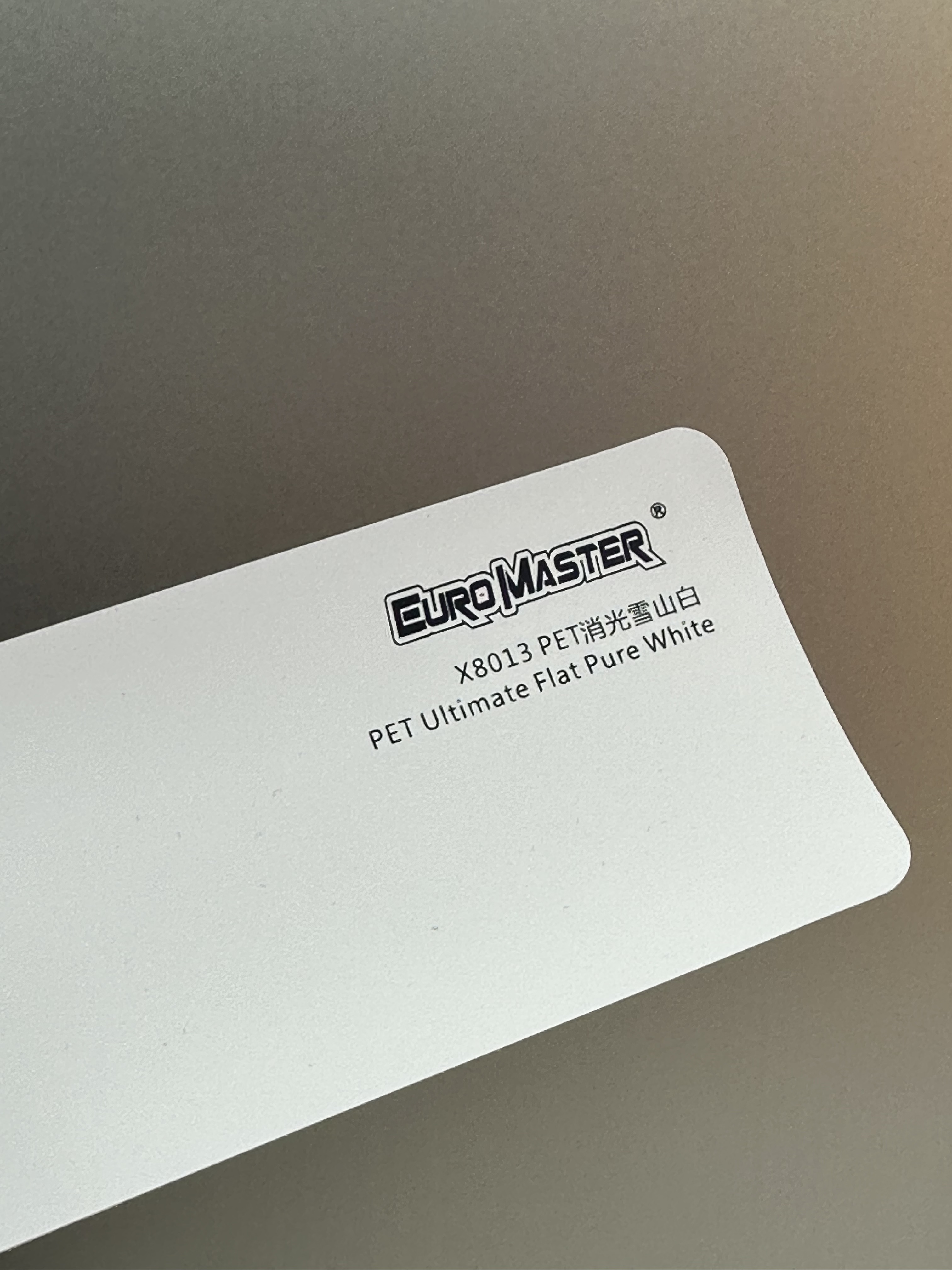 pet ultimate flat pure white